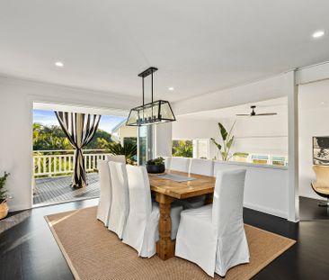 FULLY FURNISHED HAMPTONS-STYLE HOME - SHORT TERM LEASE TO MID-DEC 2026 - Photo 4