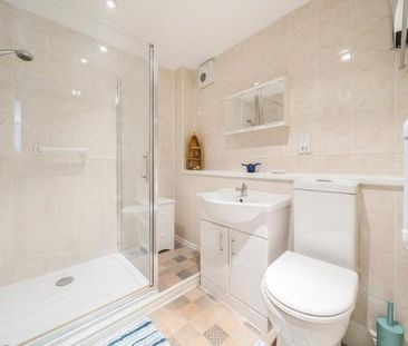 2 bedroom flat to rent - Photo 6