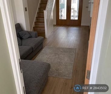 3 bedroom end of terrace house to rent - Photo 1