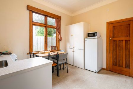 Cornhill Street - Available 2026 - Internet Included - Fully Furnished - Photo 2