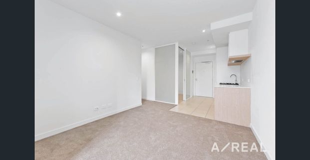 2 Bedrooms Apartment in Caulfield - Photo 1