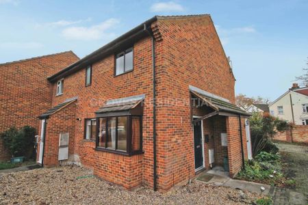 1 bedroom end of terrace house to rent - Photo 3