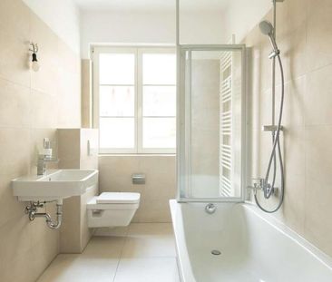 NEU ! Außen Gründerzeit und Innen Neubau I modernes Bad mit Wanne I... - Foto 4