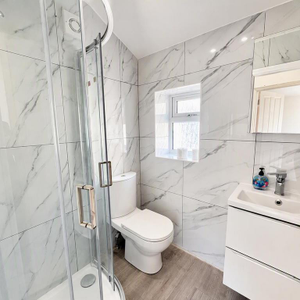 2 bedroom property to rent - Photo 2