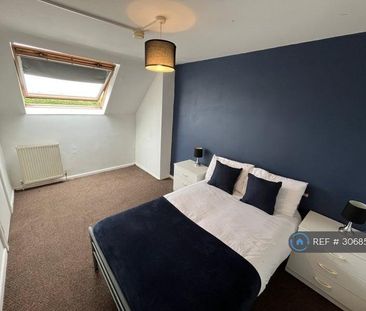 1 bedroom in a house share to rent - Photo 3