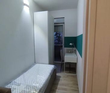 Viale Pietro Pietramellara, Bologna, Emilia-Romagna 40121 - Photo 3