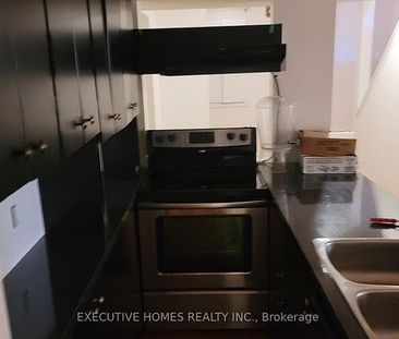 For Lease - 212 Hoover Park Drive, Whitchurch-Stouffville, Ontario - Photo 1