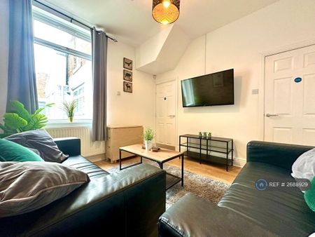 4 bedroom terraced house to rent - Photo 2