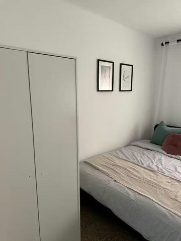 Carrer de Juan Castelló, Valencia, Valencian Community 46009 - Photo 2