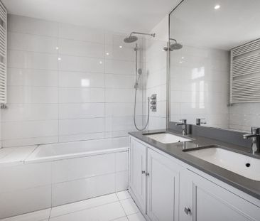 3 bedroom flat to rent - Photo 3