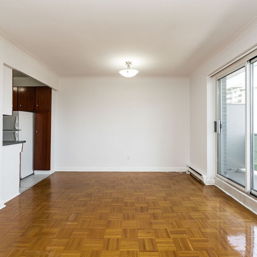 365 Eglinton Avenue East - Photo 1