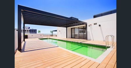 Modern Urban Living with Harbour Views Lifestyle Perks - Photo 3