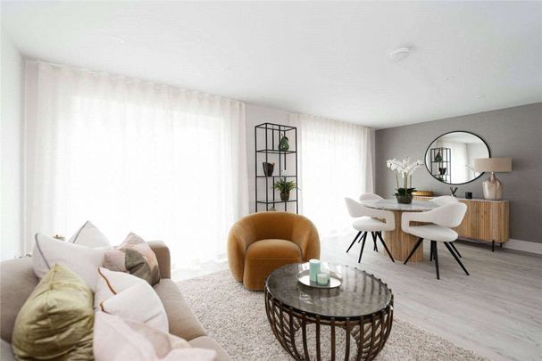 A Ground floor, 2 bedroom apartment in a gated community with parking. - Photo 1