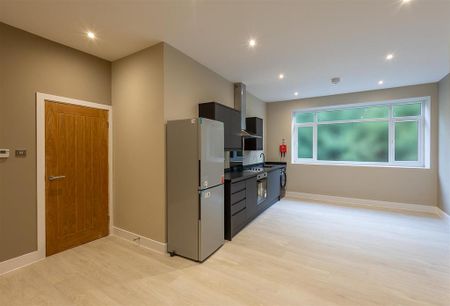 2 bedroom flat to rent - Photo 5