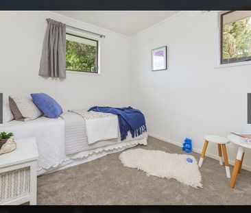Charming 4BR Home in Onehunga! - Photo 6