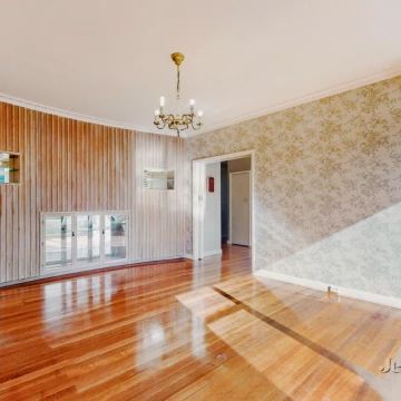 102 Bowen Street, Malvern East, Melbourne - Photo 1