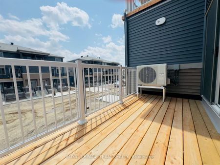 For Lease - 712 Parnian Private, Barrhaven, Ontario - Photo 4