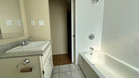 For Lease - 22 Charlotte Street, Belleville, Ontario - Photo 5