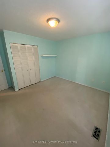 Detached Home For Lease | E8108584 - Photo 5