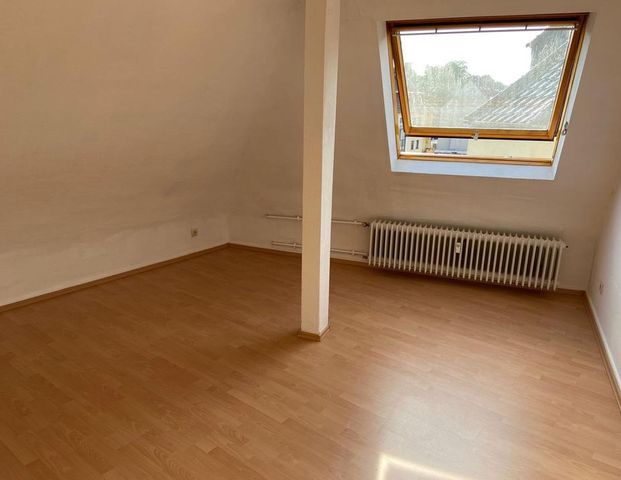 3-Zimmer Wohnung in Alt-Saarbrücken zu vermieten - Photo 1