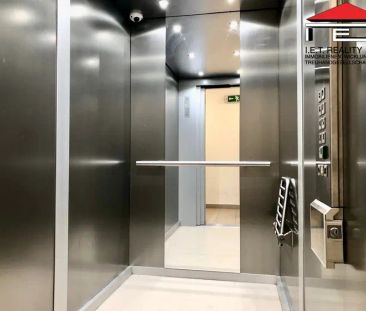 Pronájem bytu 3+kk s prostorným balkónem a parkováním (73,96 m - Photo 1