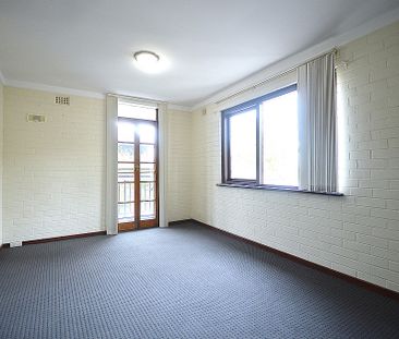 4/76 Broadway, Crawley WA 6009 - Photo 1