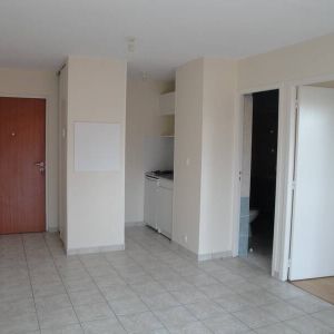 Location appartement t1 bis 2 pièces 32 m² à Rodez (12000) - Photo 2