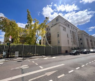 Location Appartement 1 pièce 32m² - Photo 3