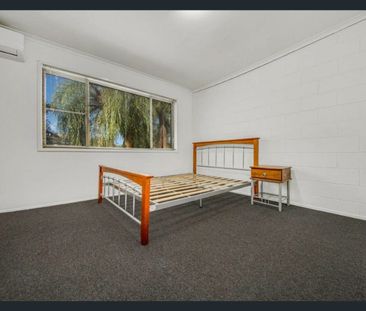 2 BEDROOM TOWNHOUSE - Photo 3