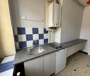 Location Appartement 2 pièces 40m² AUTUN 71400 - Photo 2