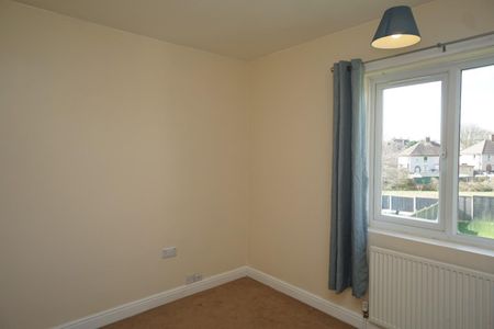3 bedroom House To Let - Photo 3