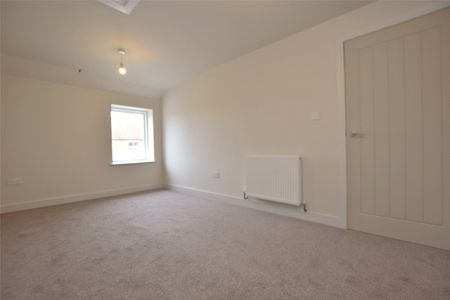 High Street, Tewkesbury, Gloucestershire, GL20 - Photo 4