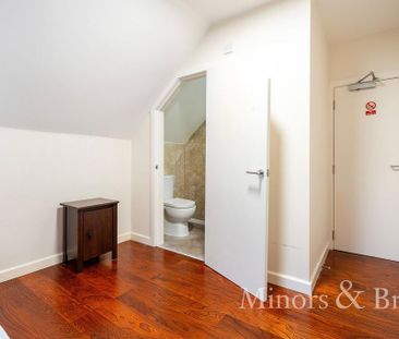 1 bedroom in a house share to rent - Photo 1