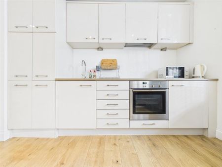 Studio to rent - Photo 3