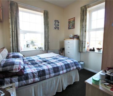 1 Bedroom Flat / Apartment - Winchester Road, Bishops Waltham - Photo 1