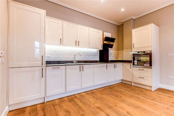 Uxbridge Road, London, W3 9SL - Photo 1
