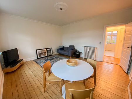 Lækker og rummelig 2-værelses lejlighed - Photo 2