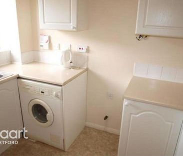 2 bedroom terraced house to rent - Photo 4