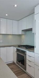 Burnaby Metrotown highrise apartment 2 bed 2 bath for rent - Photo 3