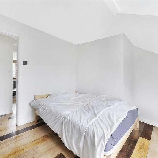 Alexandra Road, Hornsey, N8 - Photo 1