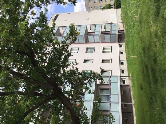 Sonnige 2 Zimmerwohnung mit großem Balkon wird frisch saniert ... - Photo 1