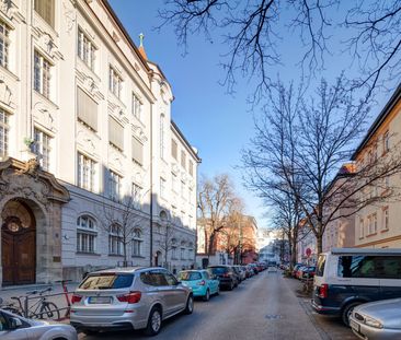 Stilvolle 3-Zimmer Wohnung in Denkmalschutzgebäude - Photo 2