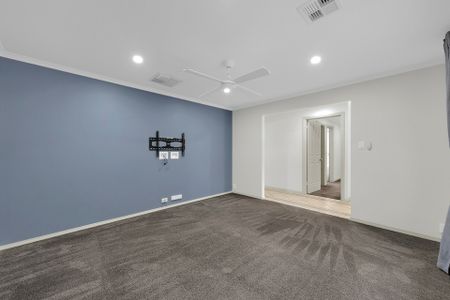 Spacious Family Home in Prime Walkley Heights Location - Photo 2