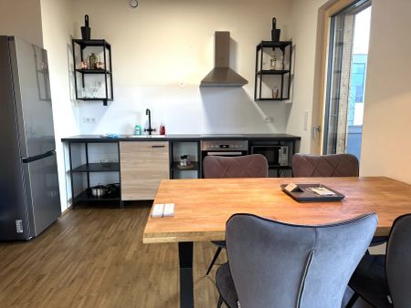 Wunderschöne & vollmöblierte 2-Zimmerwohnung in absoluter Ruhelage mit schönem Ausblick von großer Terrasse - en suite Badezimmer inklusive - Foto 4