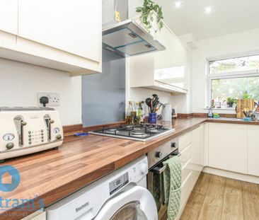 References Pending - 2 bed Apartment - Photo 6