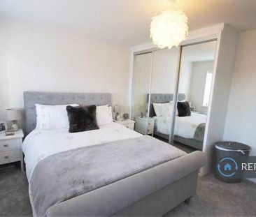2 bedroom semi-detached house to rent - Photo 6