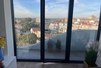 Apartamento T1 Novo com Vistas Panorâmicas - a 5 Minutos da Av. Dr. Lourenço Peixinho