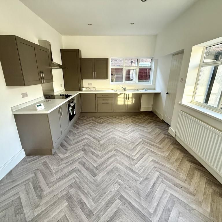 3 bedroom detached bungalow to rent - Photo 1