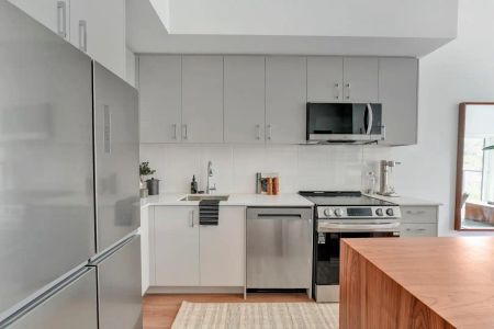 The District - 1110, 1112 & 1114 McCallum Road — 1 Bedroom - Photo 4