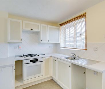 A 2 Bedroom House - Mid Terrace in Up Hatherley GL51 3WH - Photo 3